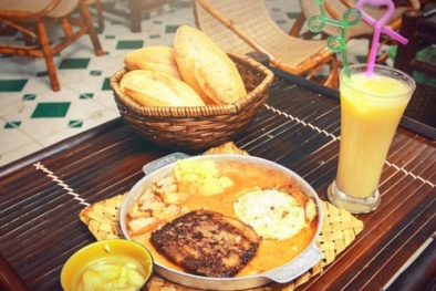 Ghé thăm quán bánh mỳ chảo nổi tiếng Hà Nội